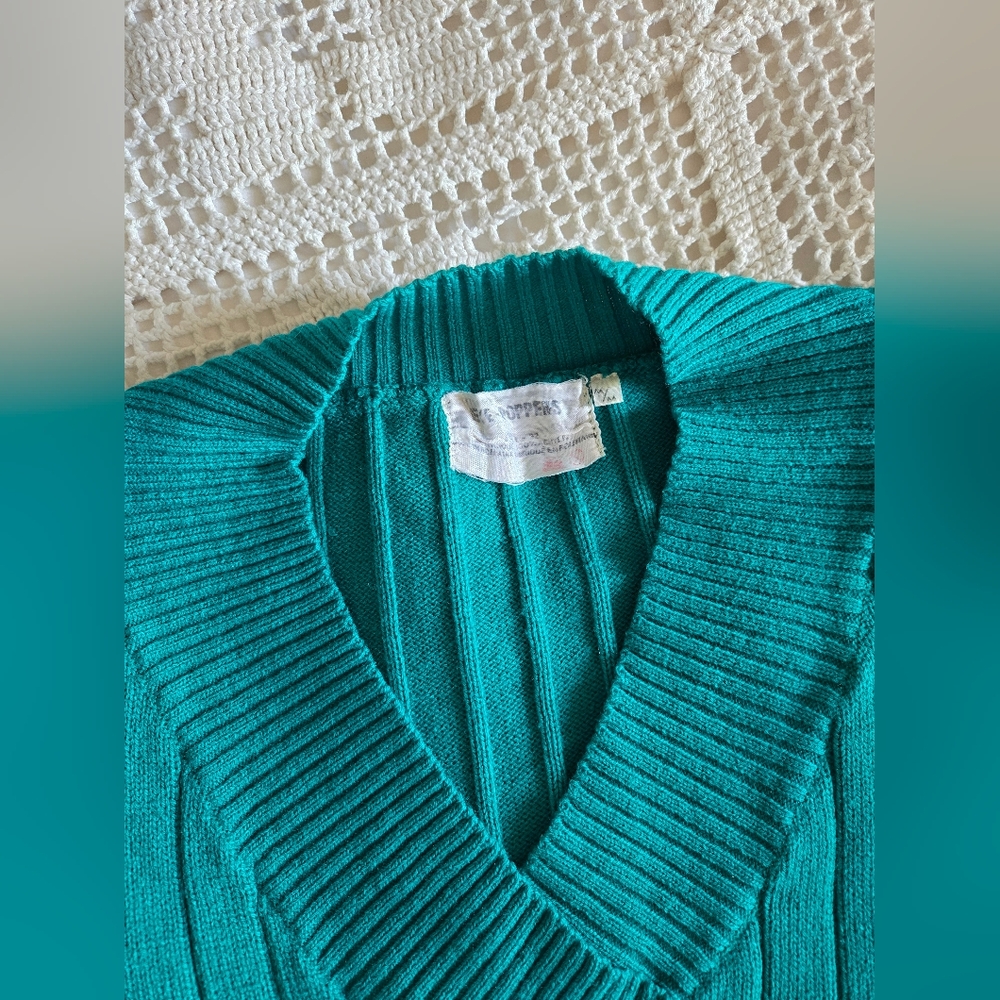 Knit - Picture 4 of 4